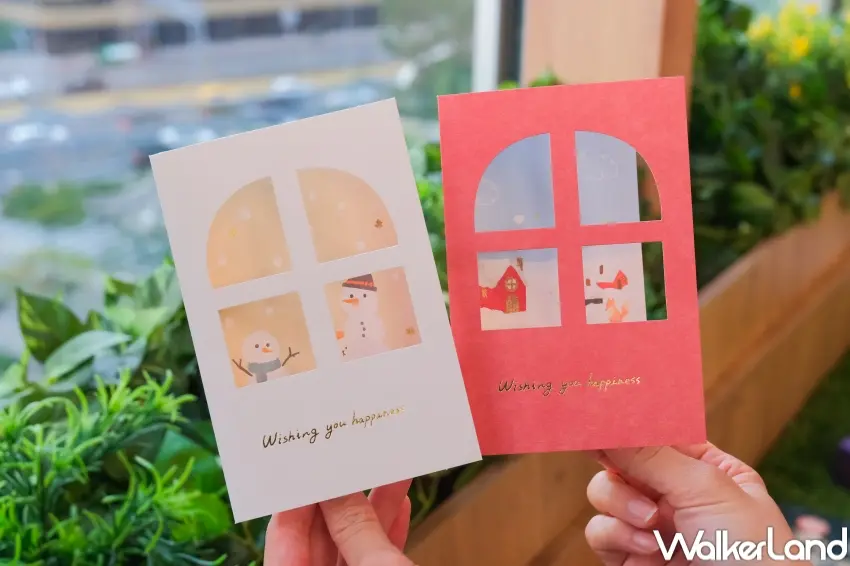 ▲博客來聖誕水晶球與Wa-Life窗景留言卡片,打造溫暖節慶感受(攝影:張人尹)