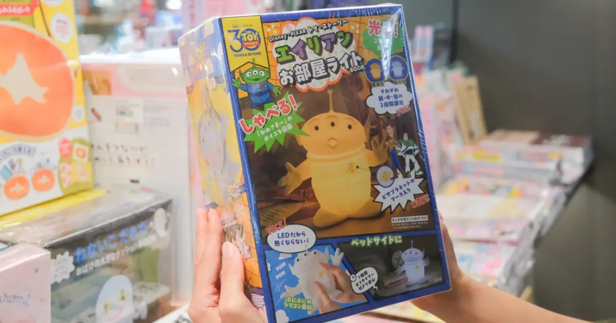 2025聖誕節交換禮物13款推薦！吉伊卡哇雜誌周邊 史努比手帳，博客來旗艦店邊逛邊買。