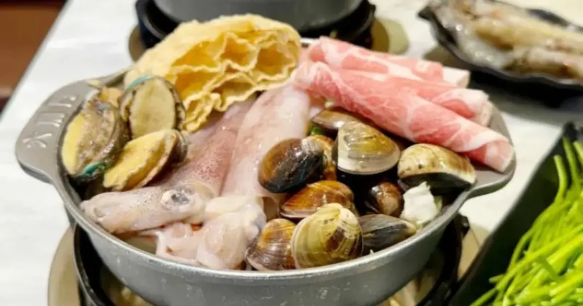 升級豆花吃到飽！六扇門進軍中正紀念堂，170元自助吧吃到飽小火鍋大推。