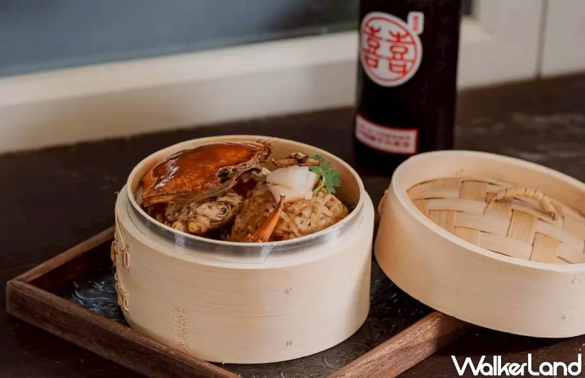 ▲嘉義布袋紅蟳米糕「鴻運當頭」嚴選嘉義紅蟳，融合蟹香與香菇香氣。（輝室 pān-toh提供）