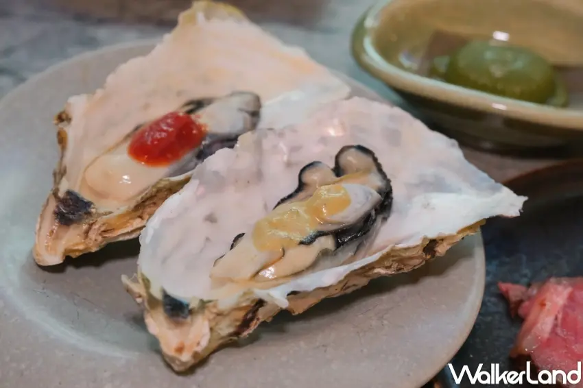 ▲饗 A Joy 冬季限定清燙生蠔同步登場，搭配多道經典餐點，讓百匯體驗更完整。（攝影：張人尹）