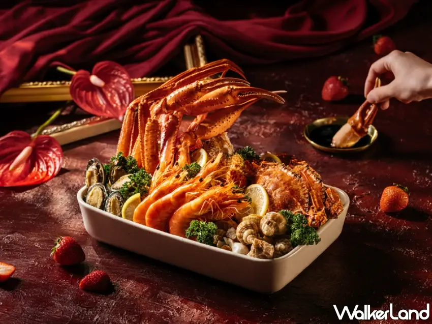 ▲松葉蟹搭配「草莓風味巴薩米克醋膏」呈現酸香開場,勾勒鮮明的草莓味覺序曲