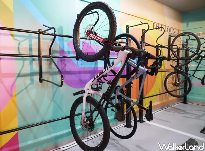 ▲《騎遇流光》提供數款單車，供旅人選擇。（攝影：楊婷雅）