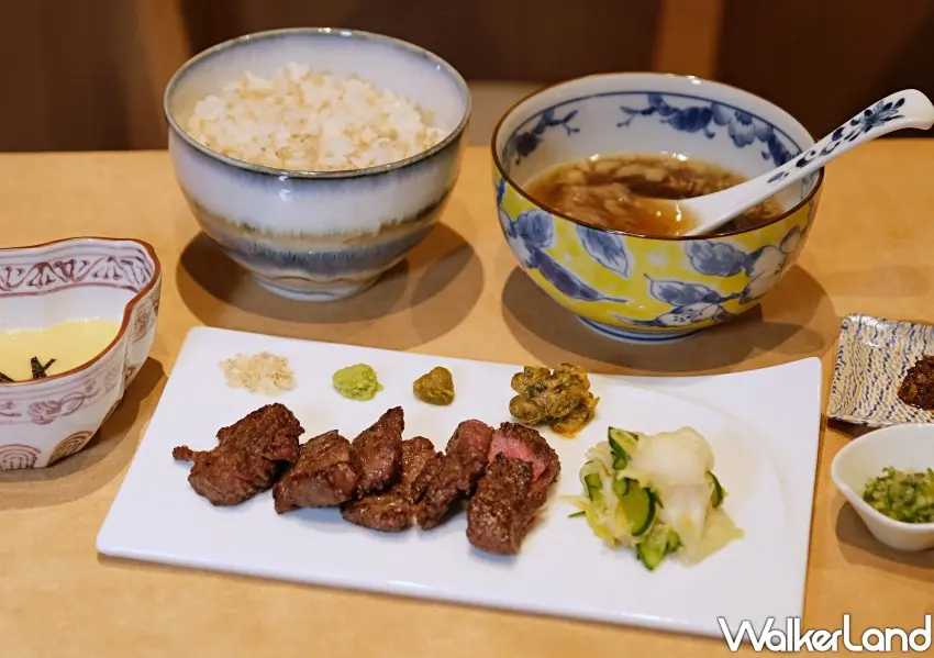 ▲乾杯「牛舌佑介」加入會員再加碼現場送「赤身牛舌」乙份。(攝影:編輯 鄭雅之)