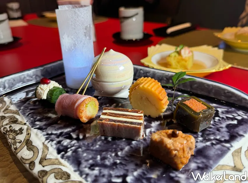 ▲前菜拼盤一次呈現7品當令旬味，包含甜蝦、伊達卷、鮟鱇魚肝等，展現日本料理對季節食材的細膩講究
