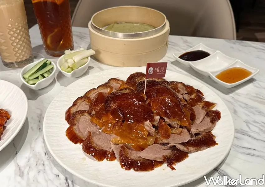 ▲鴨覓利用全鴨，從片皮到鴨架湯等延伸菜色，讓不同部位都有適合的料理方式。。(攝影：鄭雅之)