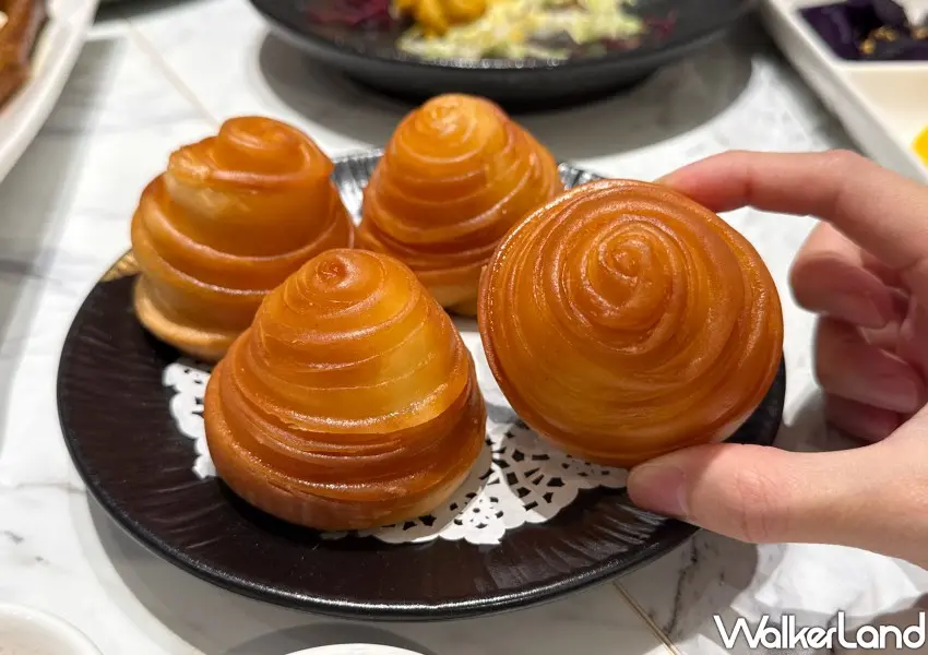 ▲鴨覓甜點推薦必吃銀絲捲。(攝影：鄭雅之)