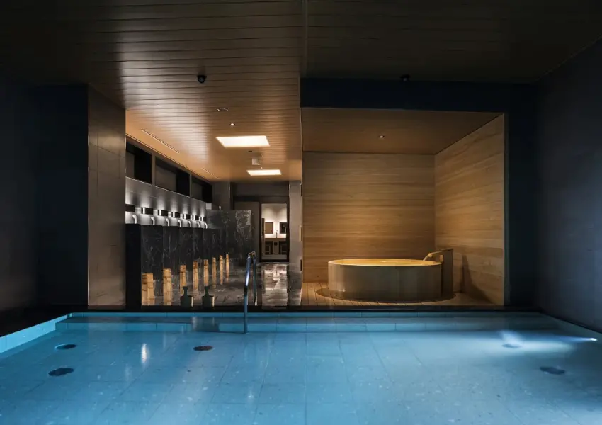 ▲松葉蟹吃到飽！北海道住宿推薦 VESSEL HOTEL Campana Susukino 早餐方案最推，車站旁住宿超方便。（VESSEL HOTEL 提供）