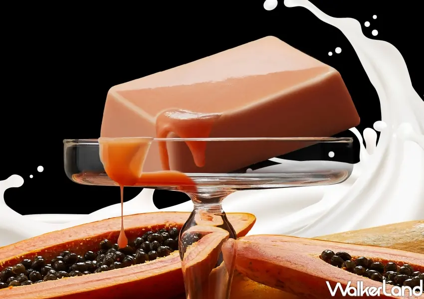 ▲紅磚布丁新春推出木瓜牛乳布丁，選用紅肉木瓜與濃厚牛乳製作，口感滑順成為話題新品。