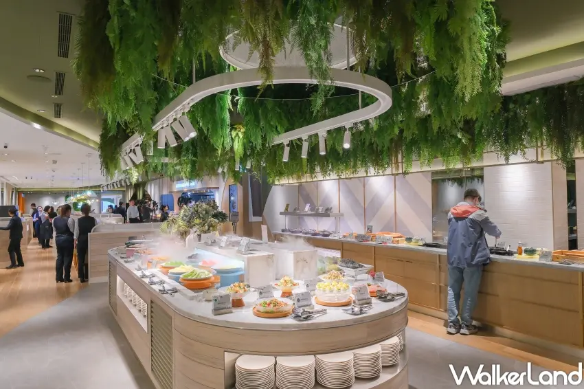 ▲果然匯台北新光站前店12月23日正式開幕,回歸市中心提供蔬食吃到飽新選擇。(攝影:張人尹)