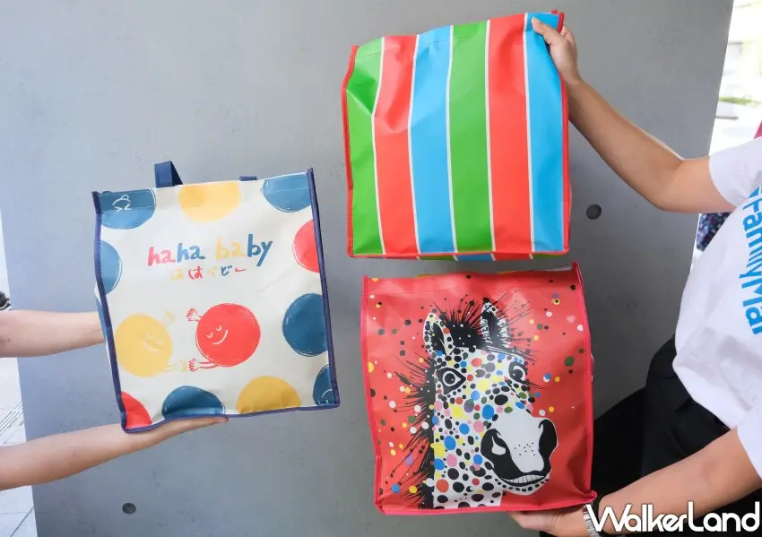 ▲▲12/25搶先開賣全家三款福袋。(攝影：鄭雅之)