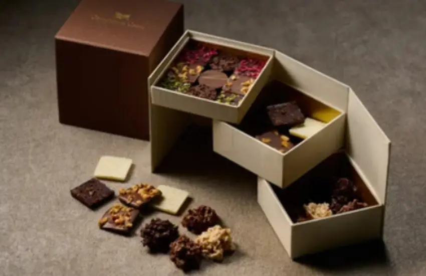 ▲曾在巴黎巧克力沙龍獲得一等獎的Comptoir du Cacao推出三層盒，份量十足。