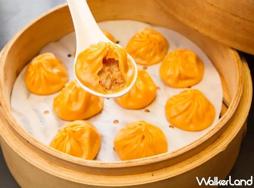 ▲微辣鮮香的XO醬小籠包，內餡層次豐富，是喜愛重口味饕客的最愛。