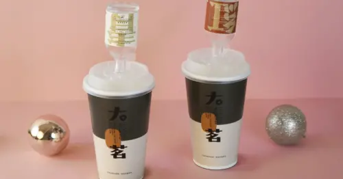 大茗草莓升級喝法！大人系飲料大茗莓醺奶紅，草莓茶酒聖誕節限定開賣。