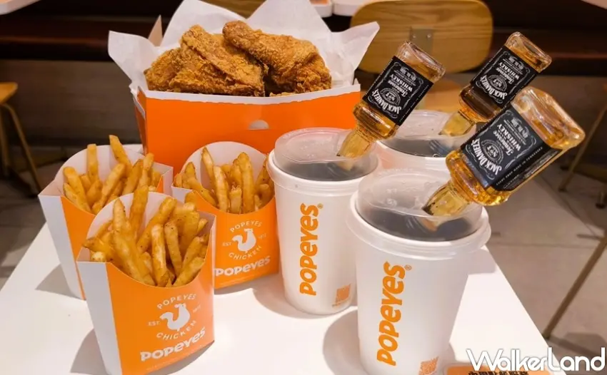 ▲Popeyes聖誕聯名Jack Daniel’s推出限定氣泡特調，搭配多款派對炸雞套餐，都是腿炸雞聚餐超有感。
