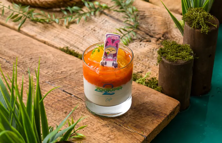 ▲紅蘿蔔果凍配上優格清爽又可愛。