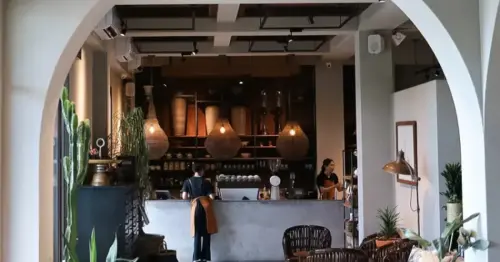 宜蘭礁溪美食地圖15選！冬天泡溫泉別錯過，海鮮餐廳、森林系咖啡廳都有。