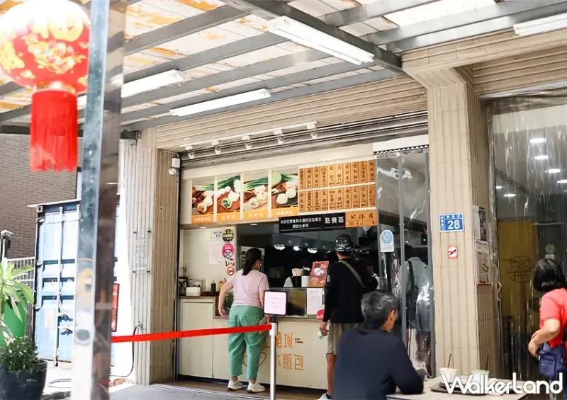 ▲5間基隆暖暖人氣美食！手工窯烤麵包、招牌碳烤燒餅必吃，這間想吃請提早到。（攝影：蕭芷琳）