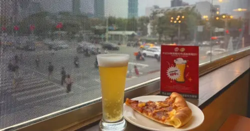 跨年煙火景觀吃到飽599元！必勝客披薩吃到飽強勢回歸，199元啤酒喝到飽 跨年搶訂位。