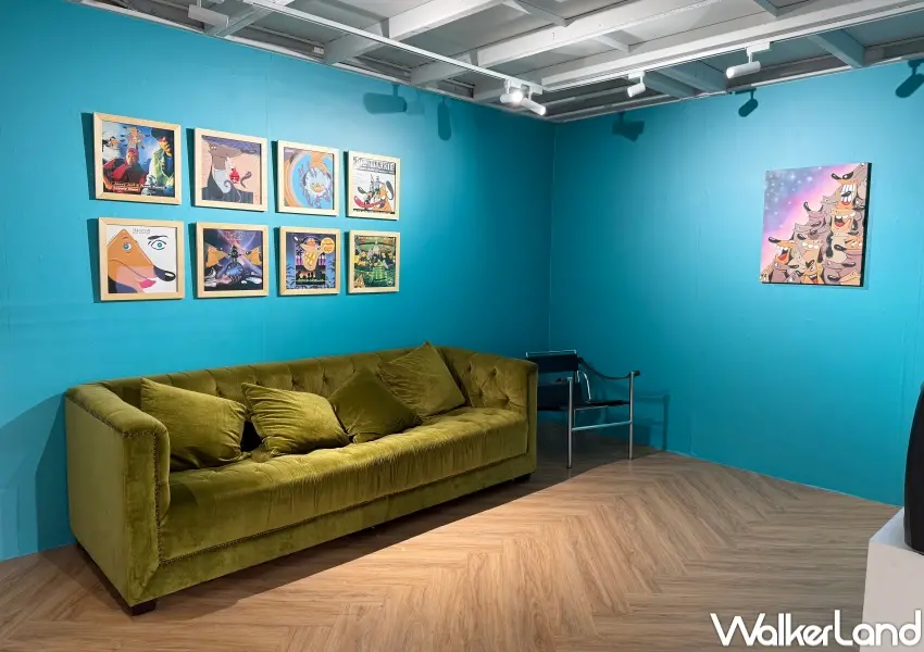 ▲東區展覽免費逛！復古客廳展區搭配「再製黑膠封面」系列，打造復古打卡牆必拍。(攝影：鄭亦庭)