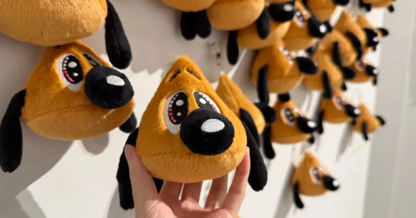 東區展覽免費入場！DOGZZZ狗狗個展首次來台，叛逆狗狗公仔、狗狗娃娃一次看。