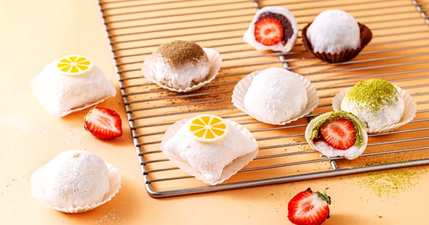 草莓大福、巨無霸布丁塔搶先吃！貓茶町草莓季主打台灣茶甜點，板橋美食地圖新亮點。