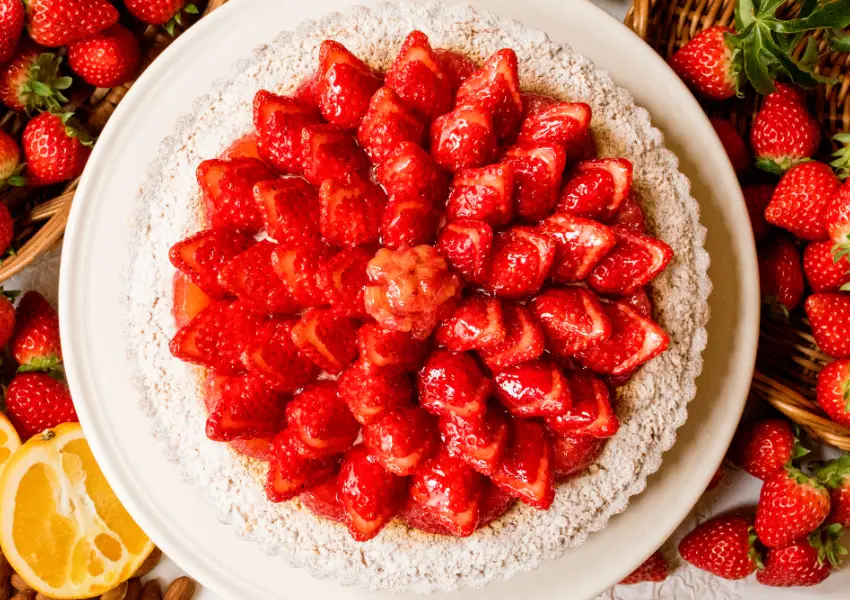 ▲日本必吃草莓蛋糕！擺滿草莓超浮誇、11種口味任你挑，甘王草莓、白草莓通通有（キルフェボン株式会社 提供）