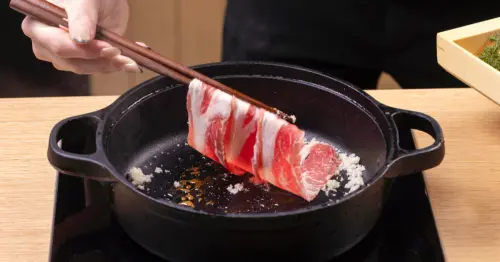 台中一人壽喜燒！蜜柑關西風壽喜燒488元開吃，棉花糖壽喜燒 蛋慕斯超酷。