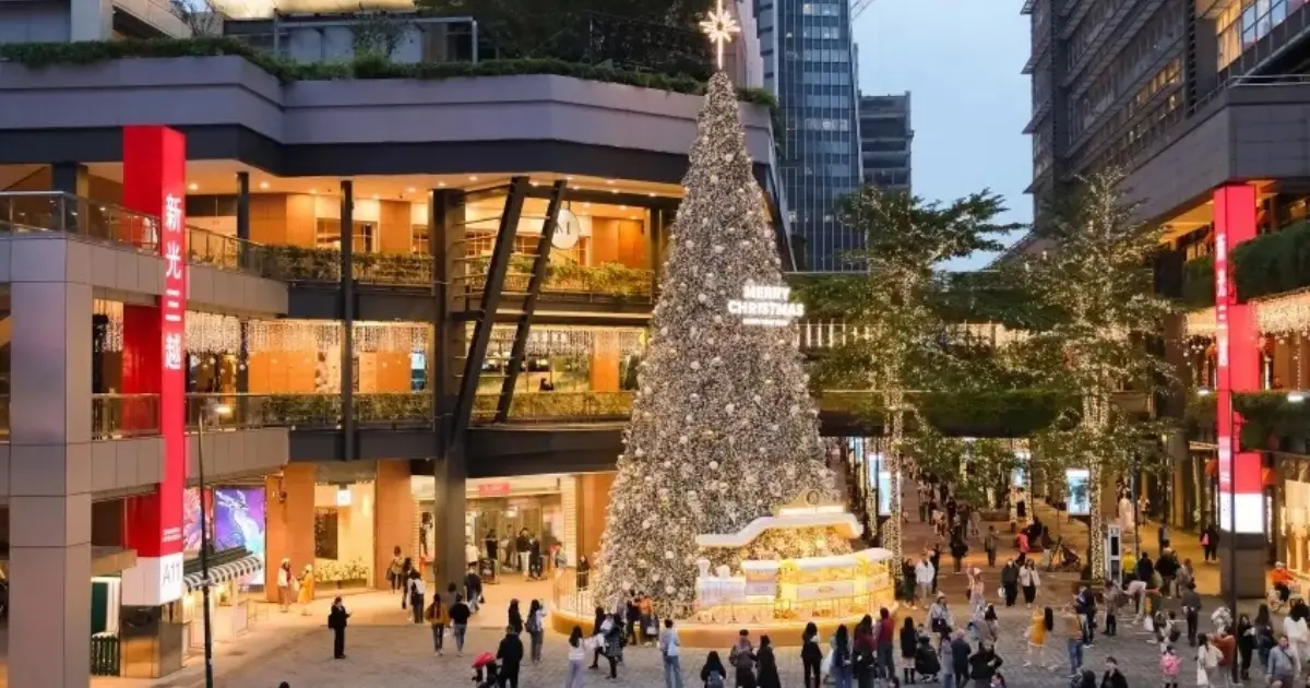 雙北9大聖誕樹收集！信義區火車聖誕樹 金莎聖誕樹，中山動物方城市聖誕樹必拍。