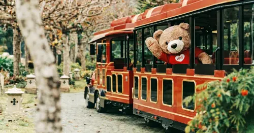 被百隻泰迪熊包圍的夢幻假期！理想大地推壽星免費升等送星座熊、花蓮鄉親用餐獨享8折優惠。