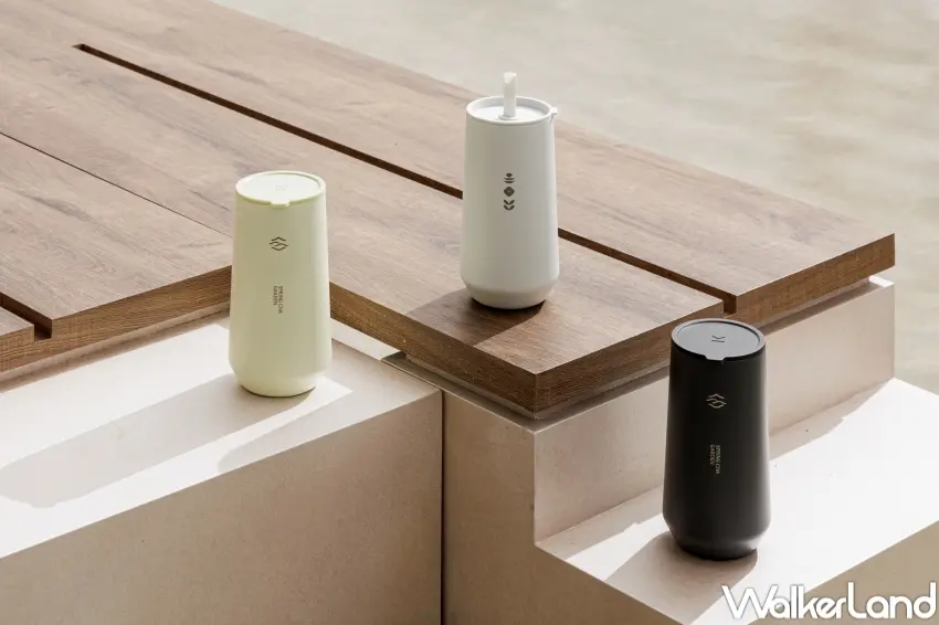 ▲春茶吉苑週邊茶禮與保溫杯，結合在地工藝，延伸日常飲茶的生活感。