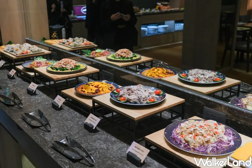 ▲森活百匯自助餐廳選用花蓮在地時蔬，研發具原住民文化特色的料理。（攝影：張人尹）