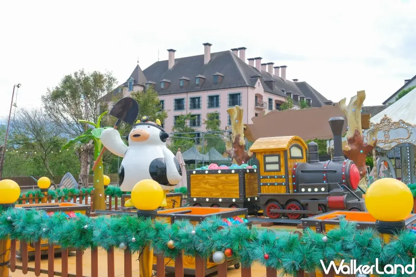 ▲瑞穗天合國際觀光酒店外觀設計採歐洲城堡風格，園區內設有大型水樂園設施。（攝影：張人尹）