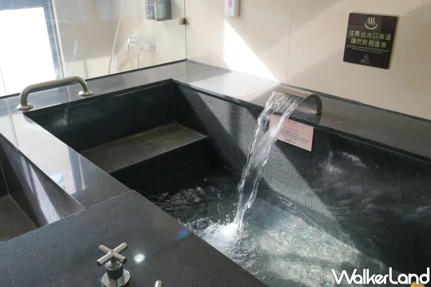 ▲兩館聯賣專案提供飯店間的接駁服務，協助旅客完成兩地住宿對接。（攝影：張人尹）