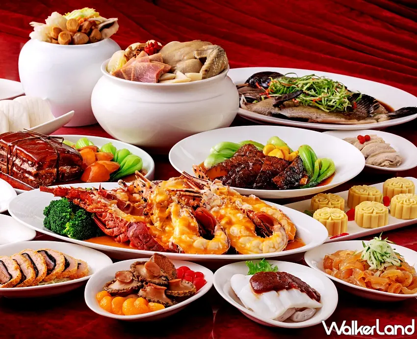 ▲國聯大飯店今年的年菜外帶方案極具彈性，6人份的中式套餐售價13,800元，內含升級版的「古法蔭油鮑魚東坡肉」與「蟹粉上湯焗龍蝦」等大菜 / 圖：國聯大飯店提供