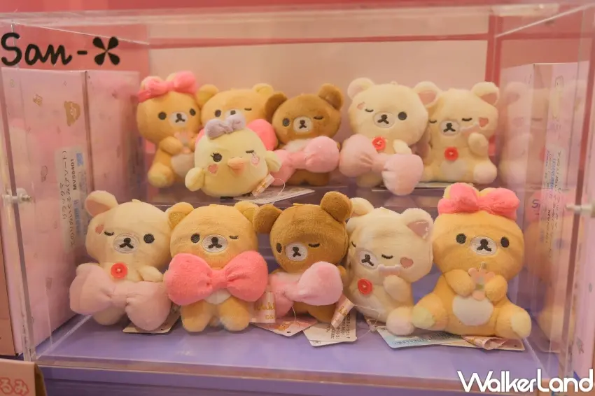 ▲拉拉熊特展必買,甜美粉色調Makeup Rilakkuma愛美系列登場。(攝影:張人尹)