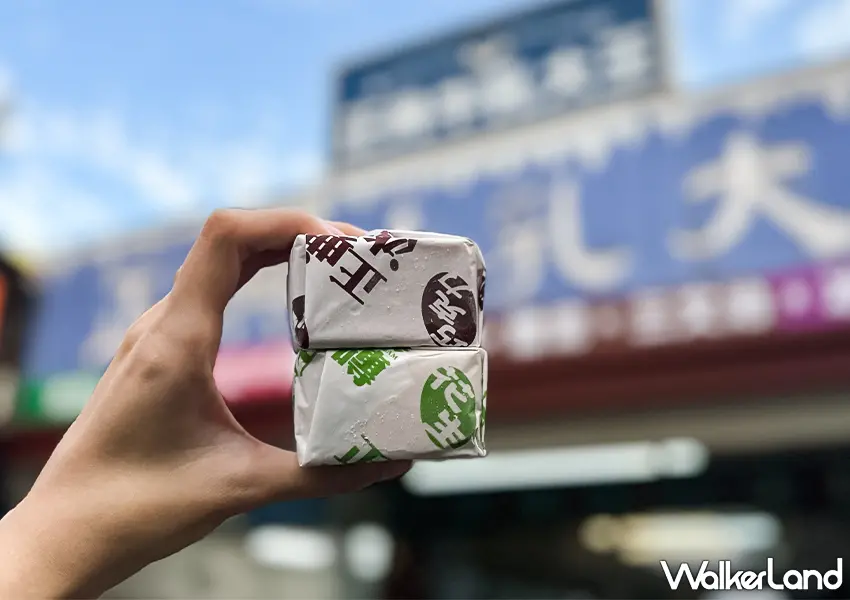 ▲南投人氣冰店推薦！正典牛乳大王 中興新村必吃美食，35元三明治冰磚太狂、一顆就超飽。