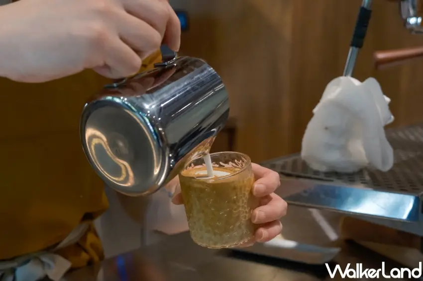 ▲白霧時光白霧1+1組合，能同時喝到濃縮與小短笛，呈現不同咖啡層次。（攝影：張人尹）