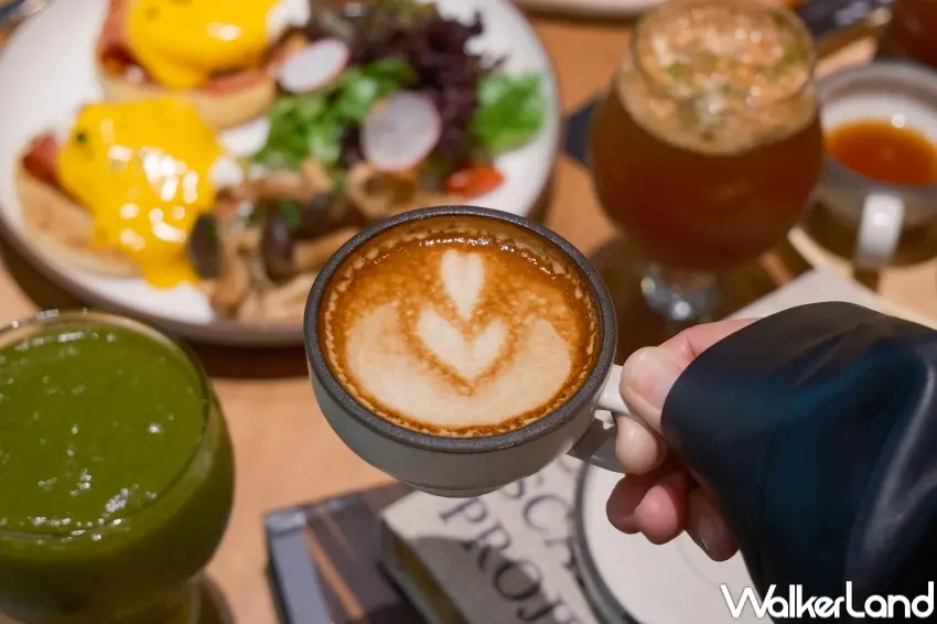 ▲白霧時光提供早午餐、義大利麵、披薩與烘焙麵包，無論內用或外帶都方便。（攝影：張人尹）