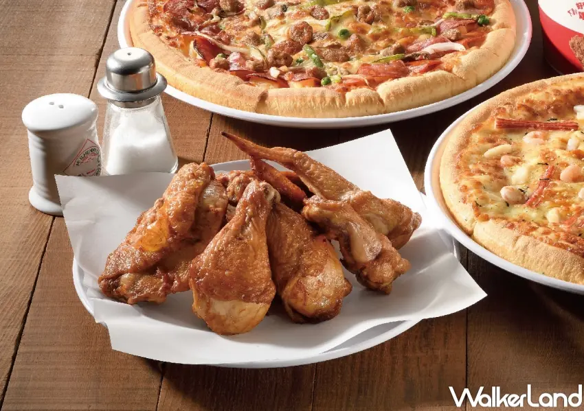 ▲拿坡里跨年檔期推出超有感優惠，義式迷迭香烤雞成為歲末聚會餐桌主角。