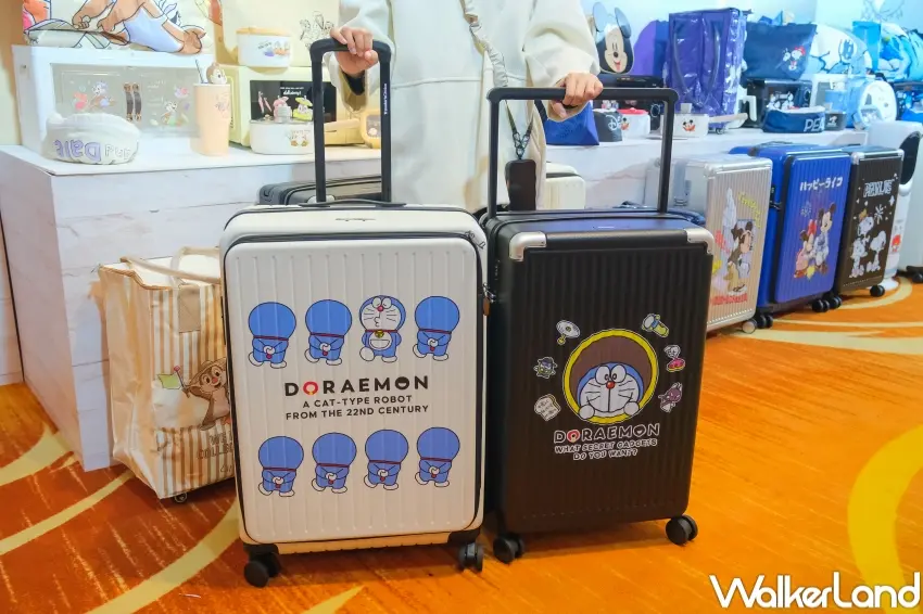 ▲1999元福袋集結氣炸鍋、微波爐、霧化扇與28吋行李箱，高單價款式成為搶購重點。（攝影：張人尹）