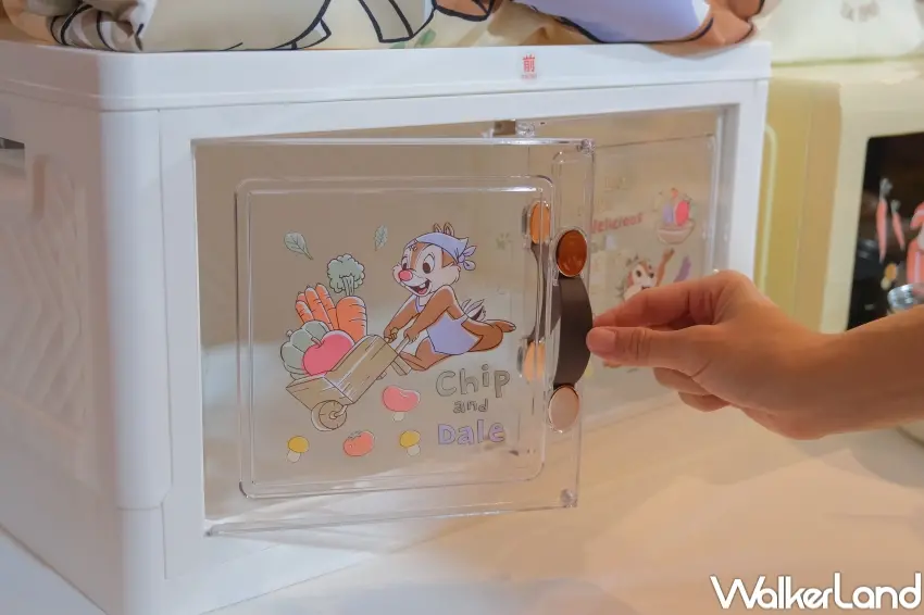 ▲7-11春節福袋，1499元角色限定折疊收納櫃。（攝影：張人尹）