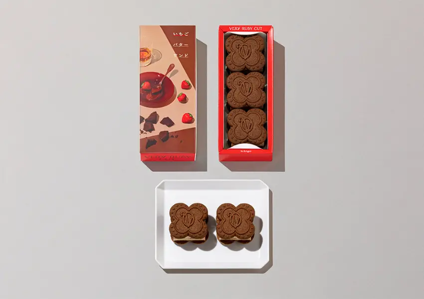 ▲東京必買伴手禮！VERY RUBY CUT 開賣即秒殺、連日本人都愛，新品 草莓巧克力奶油三明治 別錯過（株式会社グレープストーン 提供）