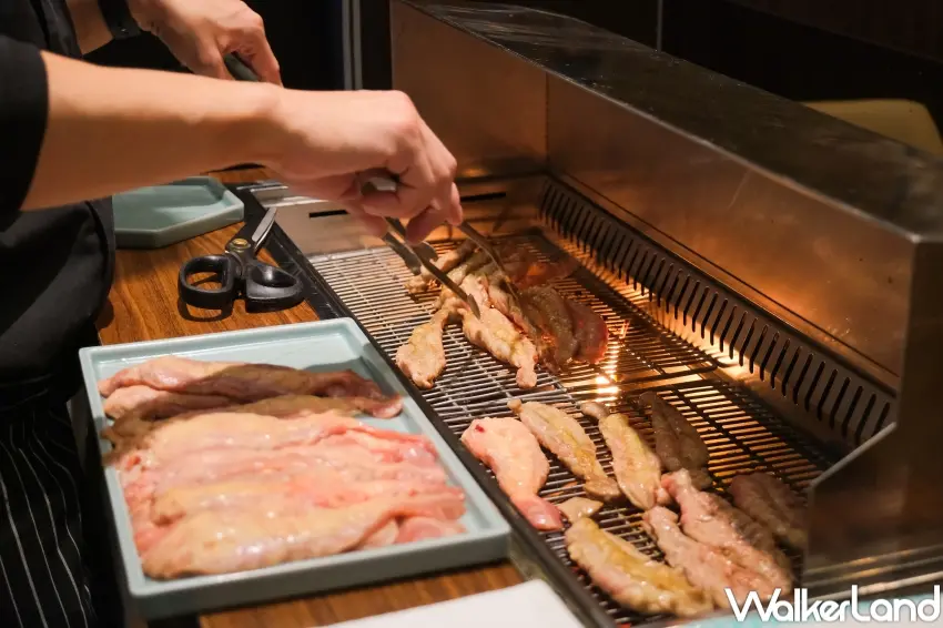 ▲姜滿堂Dream Plaza推出VIP尊榮包廂，以18道料理組成整套菜單，主打平均每人約2500元的高端燒肉體驗。（攝影：張人尹）