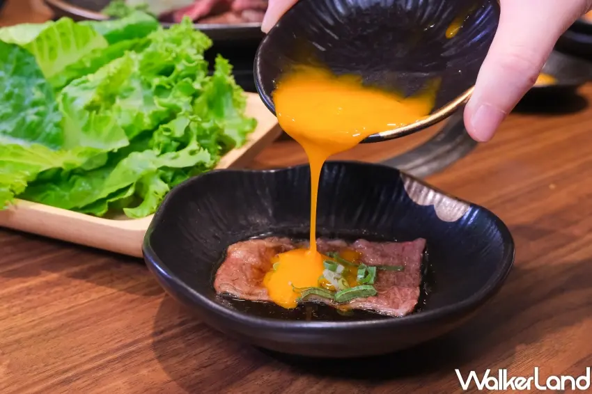 ▲姜滿堂Dream Plaza推出VIP尊榮包廂，18道料理一次上桌，平均每人約2500元。（攝影：張人尹）