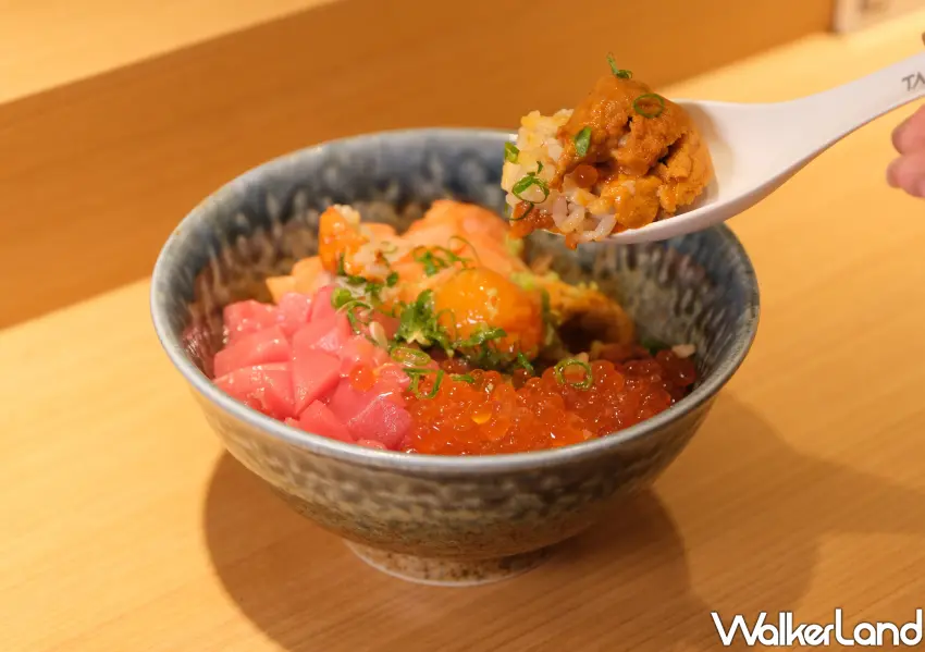 ▲台北101美食街新開店「長浜魚屋」高CP日式海鮮丼。(攝影：鄭雅之)