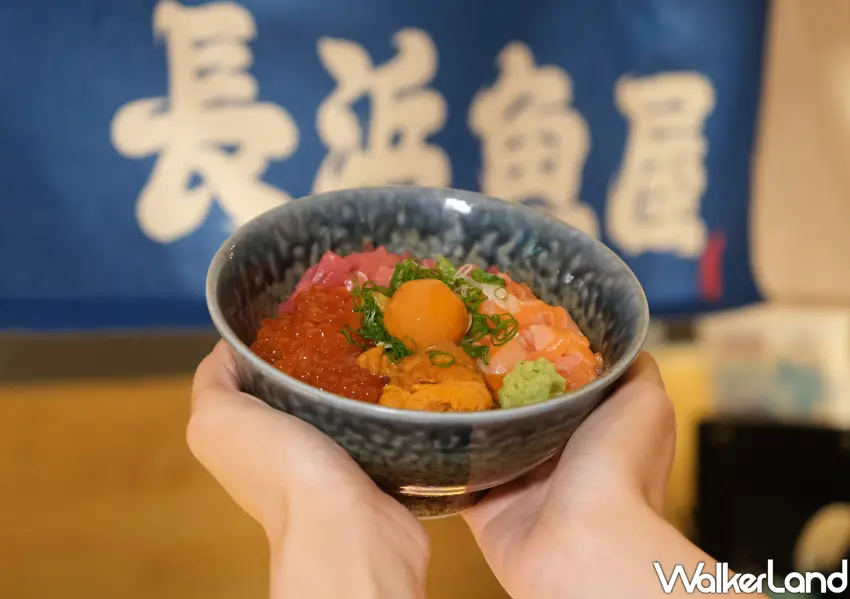 ▲為歡慶台北101店開幕，推出期間限定「DX月見四喜丼」，一次吃到海膽、黑鮪魚、鮭魚與鮭魚卵。(攝影：鄭雅之)