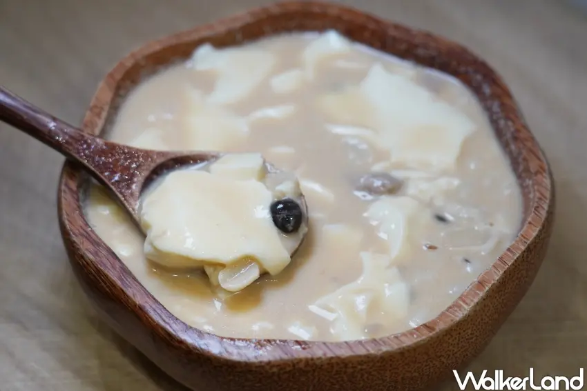 ▲「ㄧ起癮冰室」豆花亦備受好評。（攝影：楊婷雅）