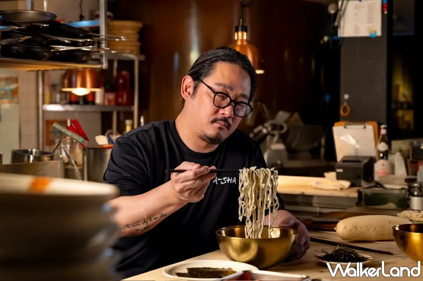 ▲米其林星級主廚金度潤與招牌紫蘇油乾拌麵產品，預計2026第一季將隆重上市