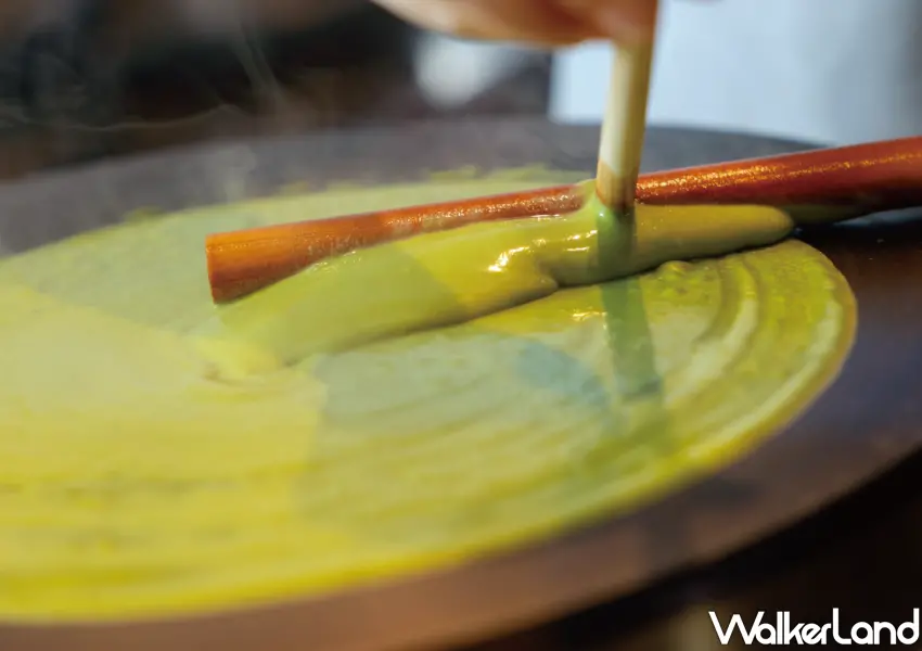 ▲gelato pique cafe新品「辻利抹茶砂糖可麗餅」以法國小麥粉、艾許奶油再加入辻利茶舗丸韻抹茶製成。